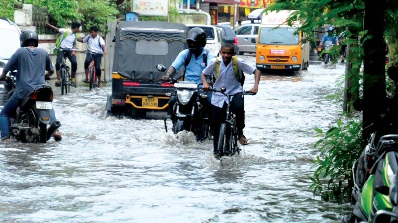  കൊച്ചിയിലെ വെള്ളക്കെട്ട്: വിമര്‍ശനവുമായി ഹൈക്കോടതി