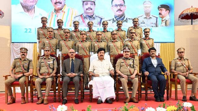  അസി. മോട്ടോർ വെഹിക്കിൾ ഇൻസ്‌പെക്ടർമാരുടെ പാസിംഗ് ഔട്ട് പരേഡ് നടന്നു