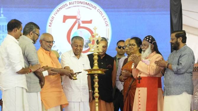  ഉന്നത വിദ്യാഭ്യാസമേഖല അന്താരാഷ്ട്ര നിലവാരത്തിലേക്ക് ഉയർന്നു : മുഖ്യമന്തി