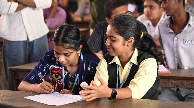  ചീഫ് മിനിസ്റ്റേഴ്സ് മെഗാക്വിസ് വിദ്യാഭ്യാസ ജില്ലാതല മത്സരം പൂർത്തിയായി